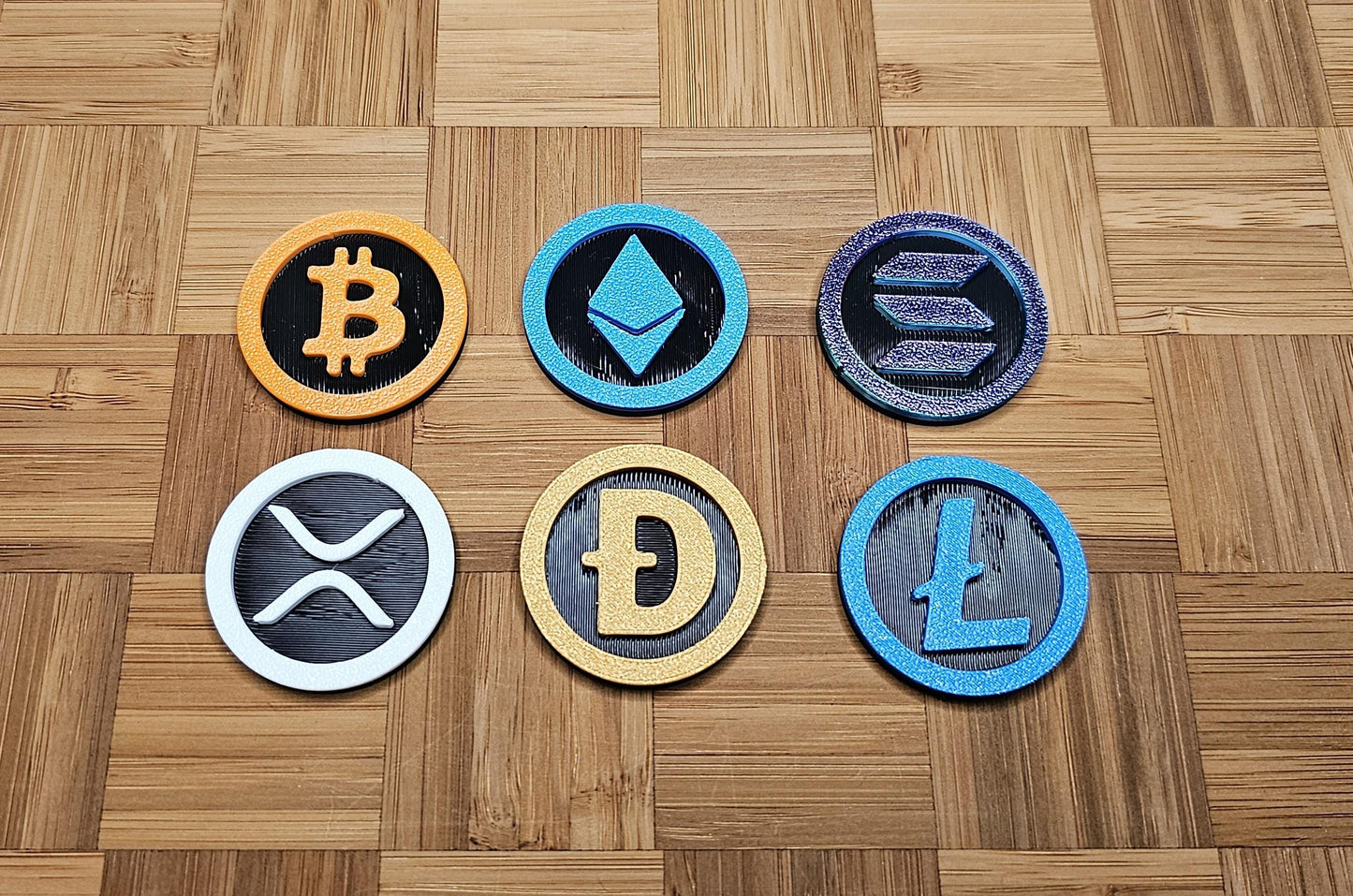 Crypto Coin Display Stand 3D Printed – Bitcoin, Ethereum Set